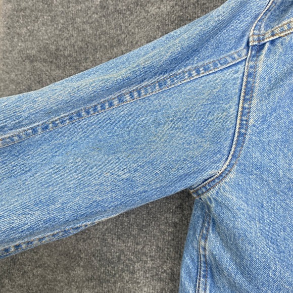 Vintage Lee Cropped Denim Jacket Womens Medium Light Wash Velvet Collar USA Made - Picture 14 of 14